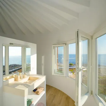 Сasa de vacaciones Casa Con Piscina, Vistas Y Acceso Privado Al Mar. Vistes Voramar. Cala'N Blanes (Menorca)
