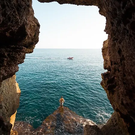 Casa Con Piscina, Vistas Y Acceso Privado Al Mar. Vistes Voramar. Feriehus Cala'N Blanes (Menorca)