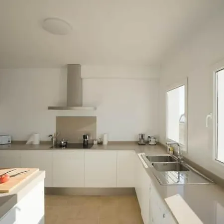 Casa Con Piscina, Vistas Y Acceso Privado Al Mar. Vistes Voramar. Feriehus